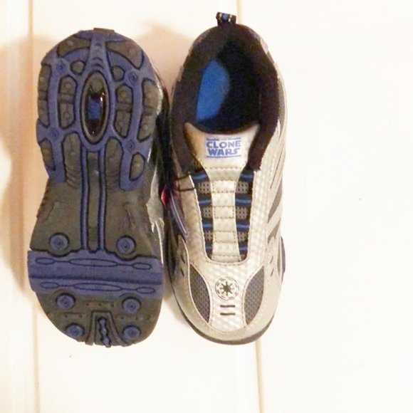 Shoes Star Wars boys new sizes 10.5M or 11.5M flashing lights - Picture 2 of 4